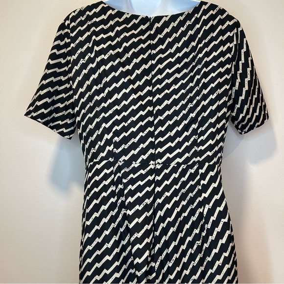 Gianni Bini Short Sleeved Geometric Print Jumpsuit Size Large Dressy Elegant - Picture 5 of 9